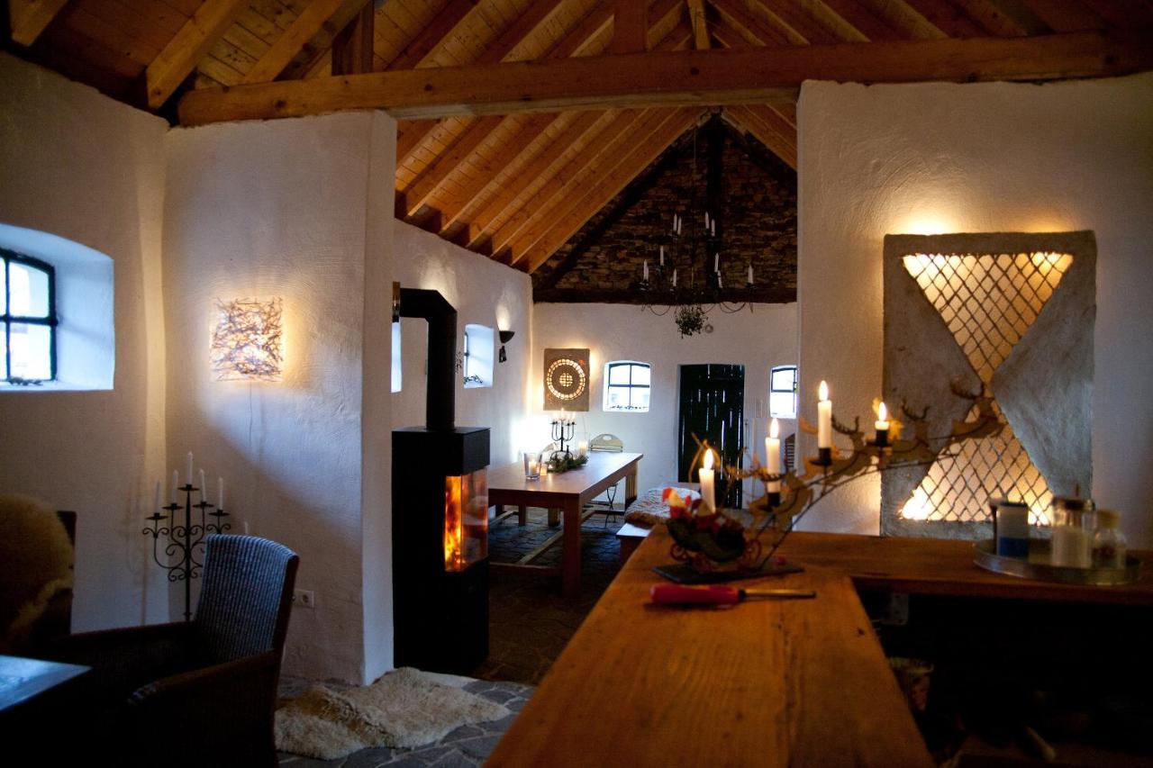 Hof Liebeneck Bed & Breakfast Osterspai Exterior photo
