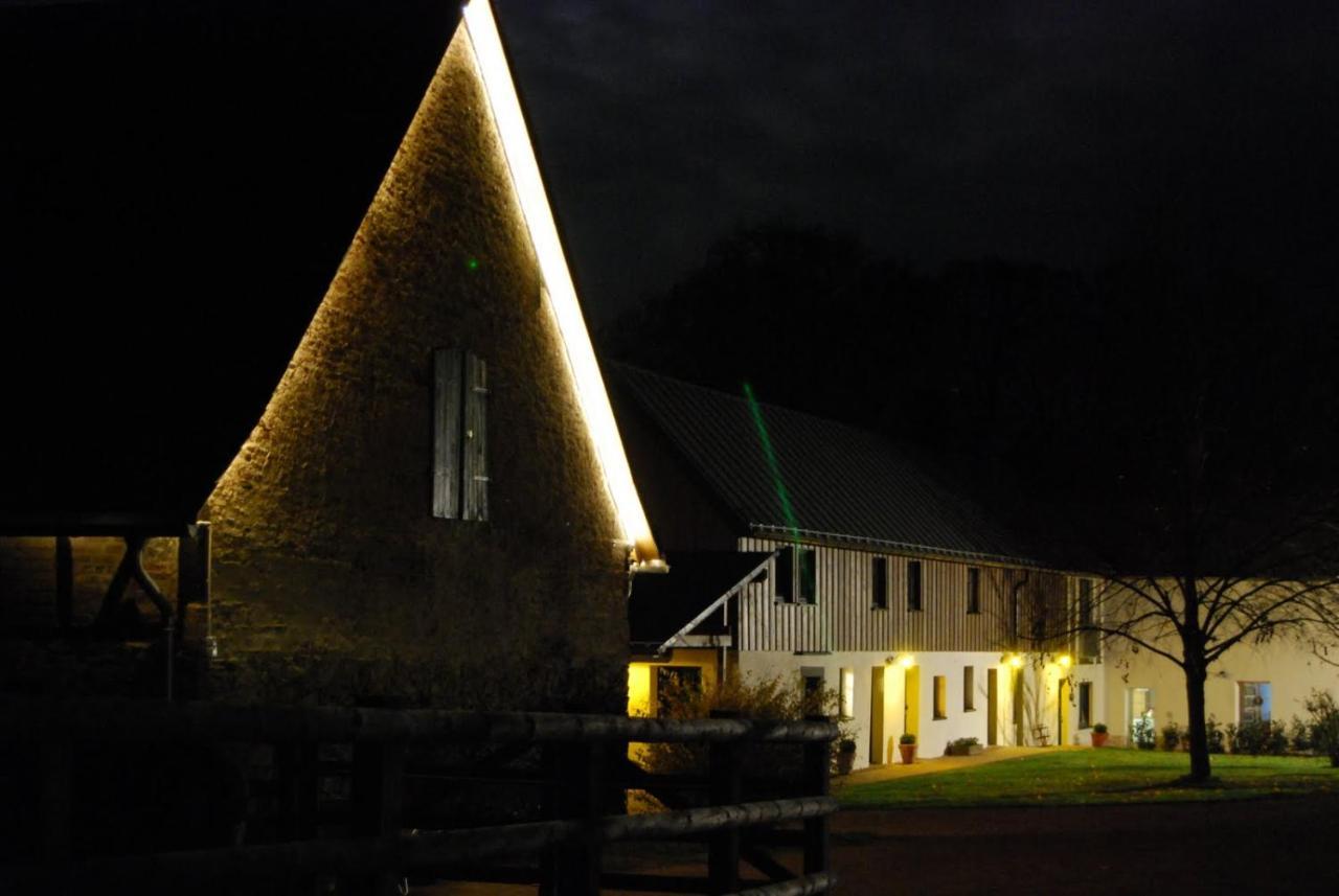 Hof Liebeneck Bed & Breakfast Osterspai Exterior photo